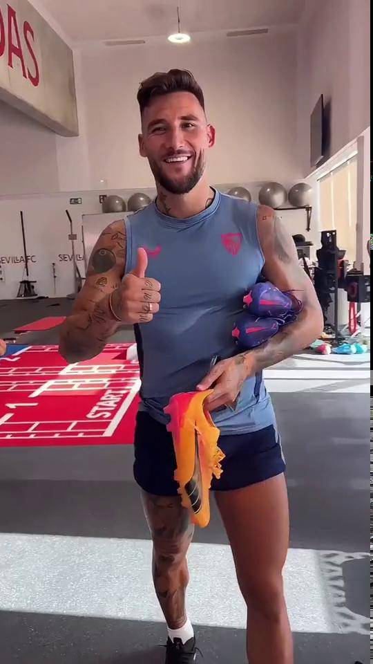 Kaiyun-关键时刻体能课后，塞维利亚复出首秀备战西甲，更衣室稳定，控场能力受关注(塞维利亚阵容)